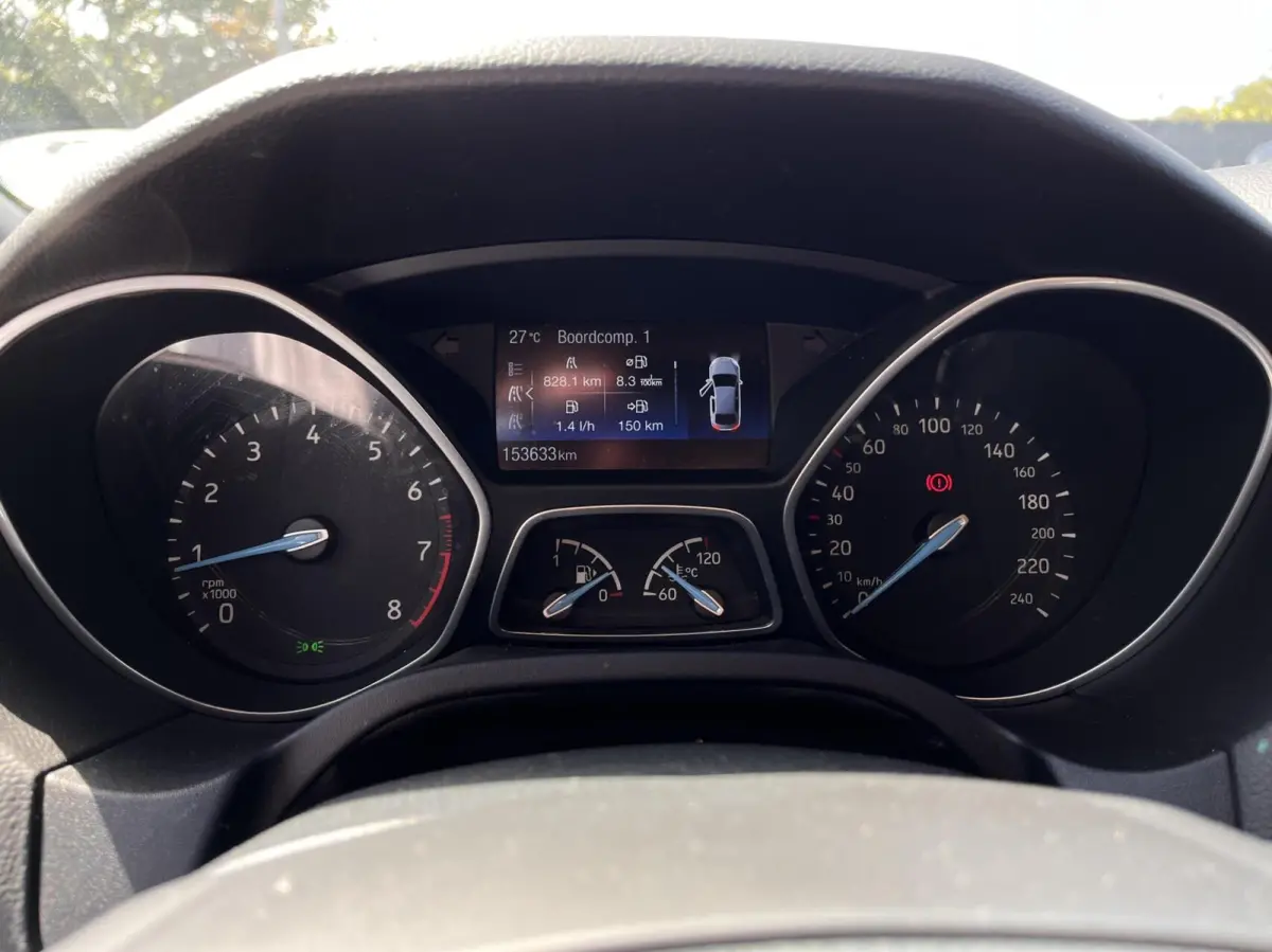 1.0 ST-Line 125PK Cruise Navi Carplay Climate Parkeersensoren Parkeer Assistent 18'' Velgen Privacy Glass *Sportief*