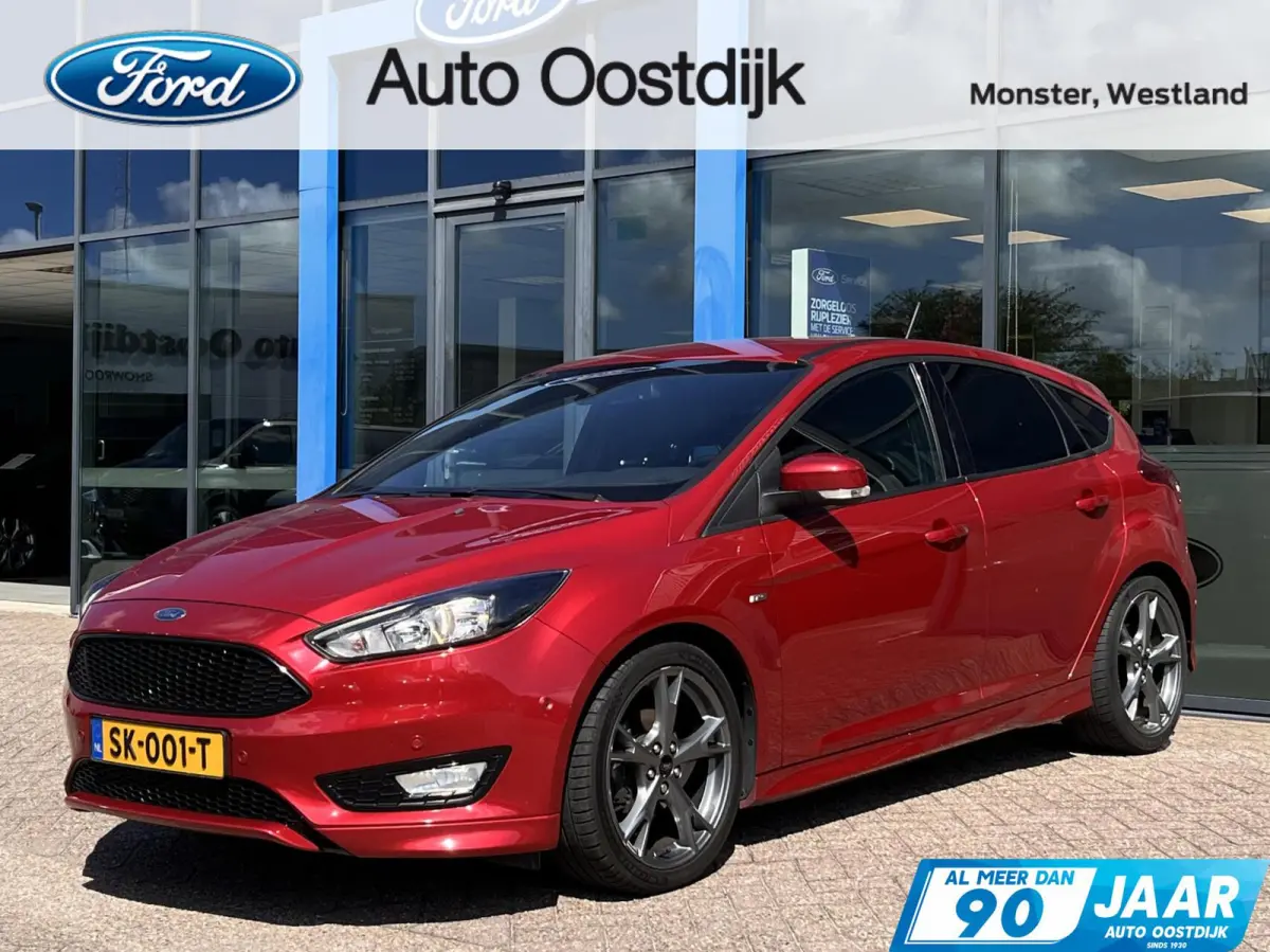 1.0 ST-Line 125PK Cruise Navi Carplay Climate Parkeersensoren Parkeer Assistent 18'' Velgen Privacy Glass *Sportief*