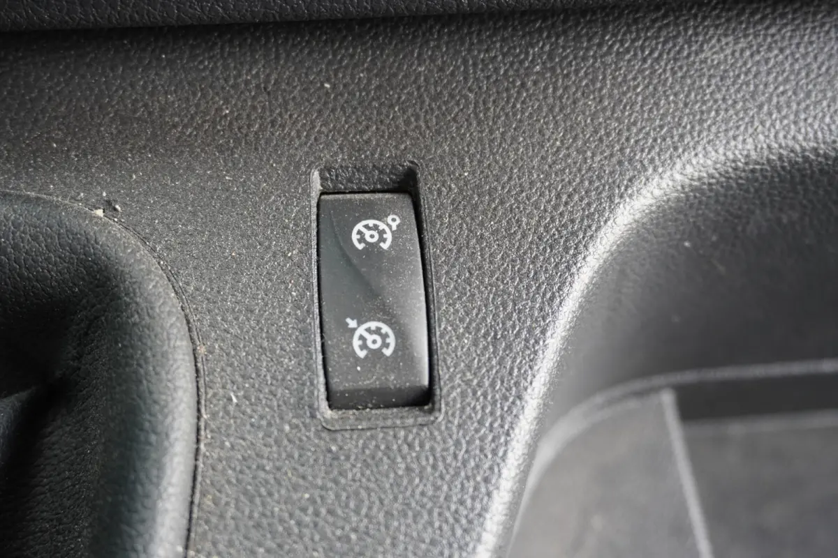 2.3 dCi 150PK L2H2 EURO 6 - Airco - Navi - Cruise - €14.950,- Excl.