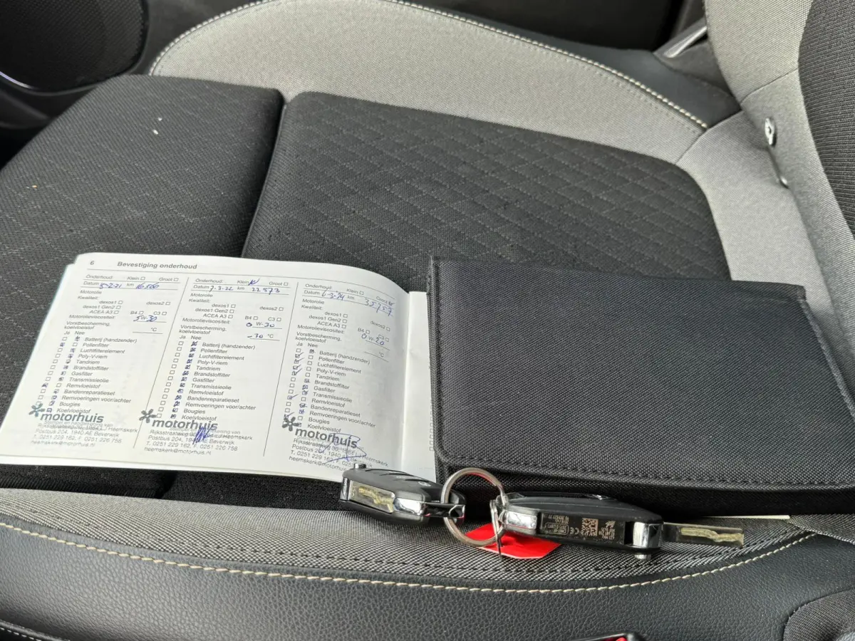 1.2 TURBO 130PK EDITION CAMERA/PDC/NAVIGATIE