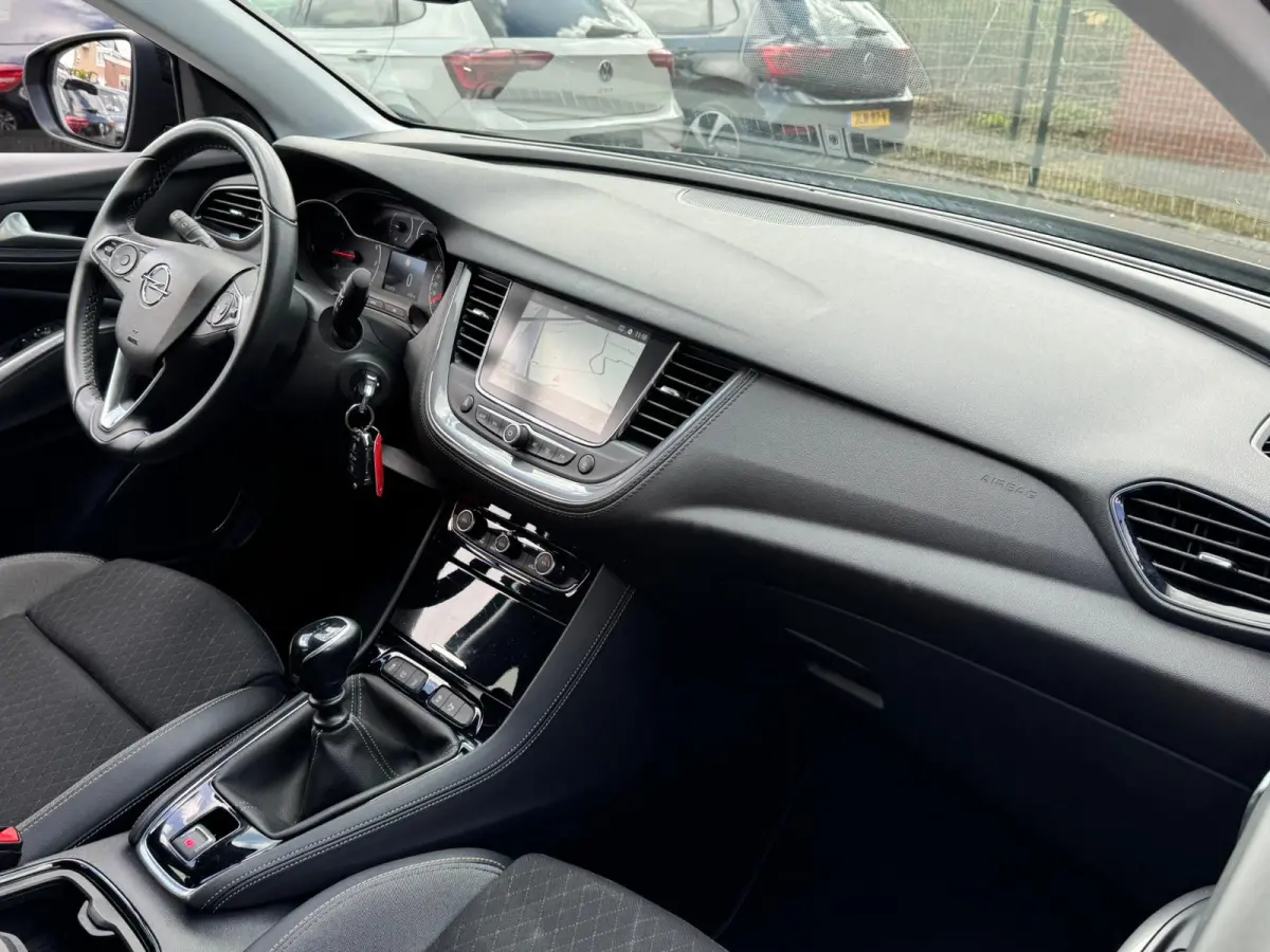 1.2 TURBO 130PK EDITION CAMERA/PDC/NAVIGATIE