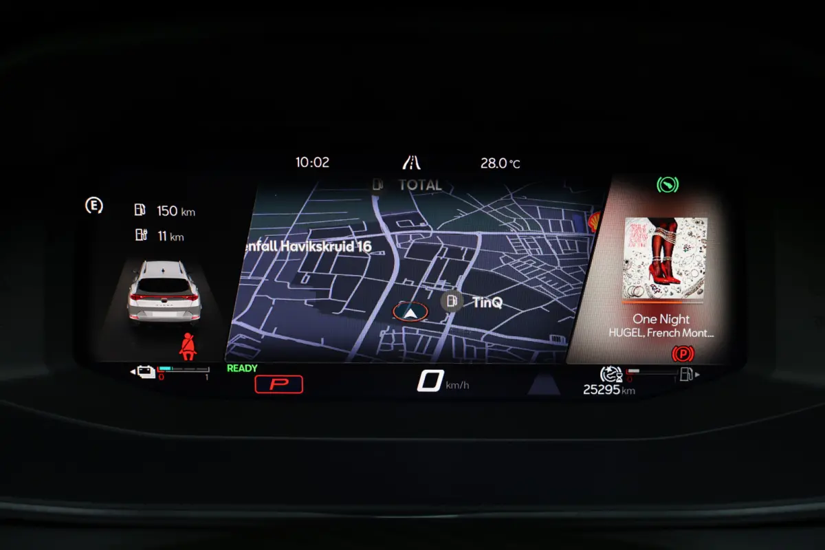 1.4 e-Hybrid Adrenaline AVM CARPLAY NAVI PANO MEMORY VIRTUAL CAMERA SFEER "23