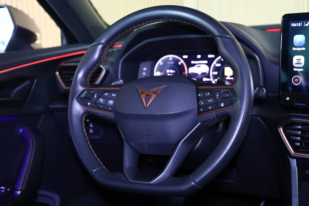 1.4 e-Hybrid Adrenaline AVM CARPLAY NAVI PANO MEMORY VIRTUAL CAMERA SFEER "23