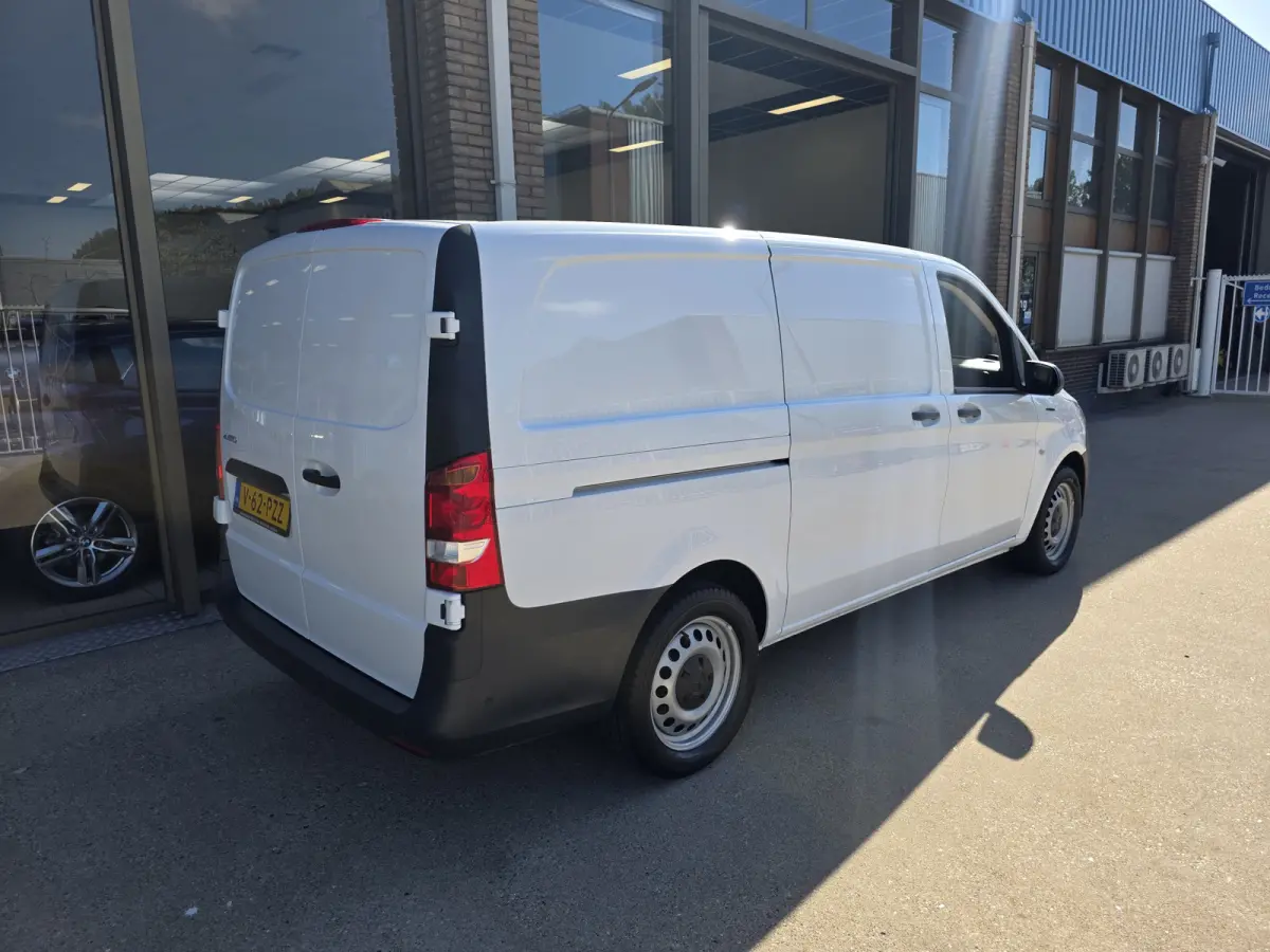 eVito 112 L2 Business Solution 60 kWh Achteruitrijcamera Airco  Stoelverwarming