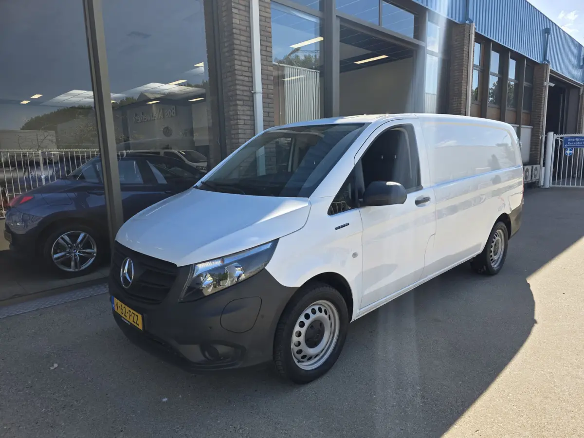 eVito 112 L2 Business Solution 60 kWh Achteruitrijcamera Airco  Stoelverwarming