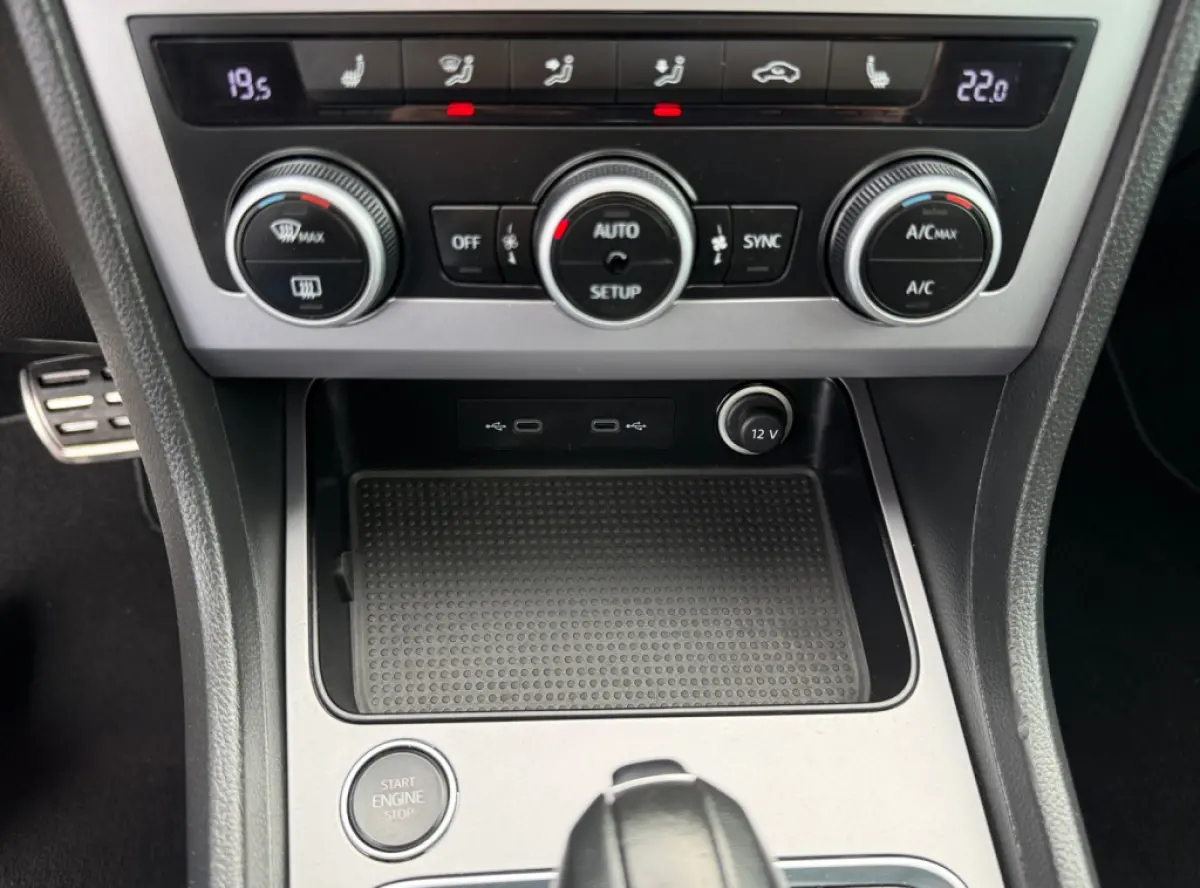 FR | Camera | Panoramadak | Apple/Android | Navigatie | Winterpa