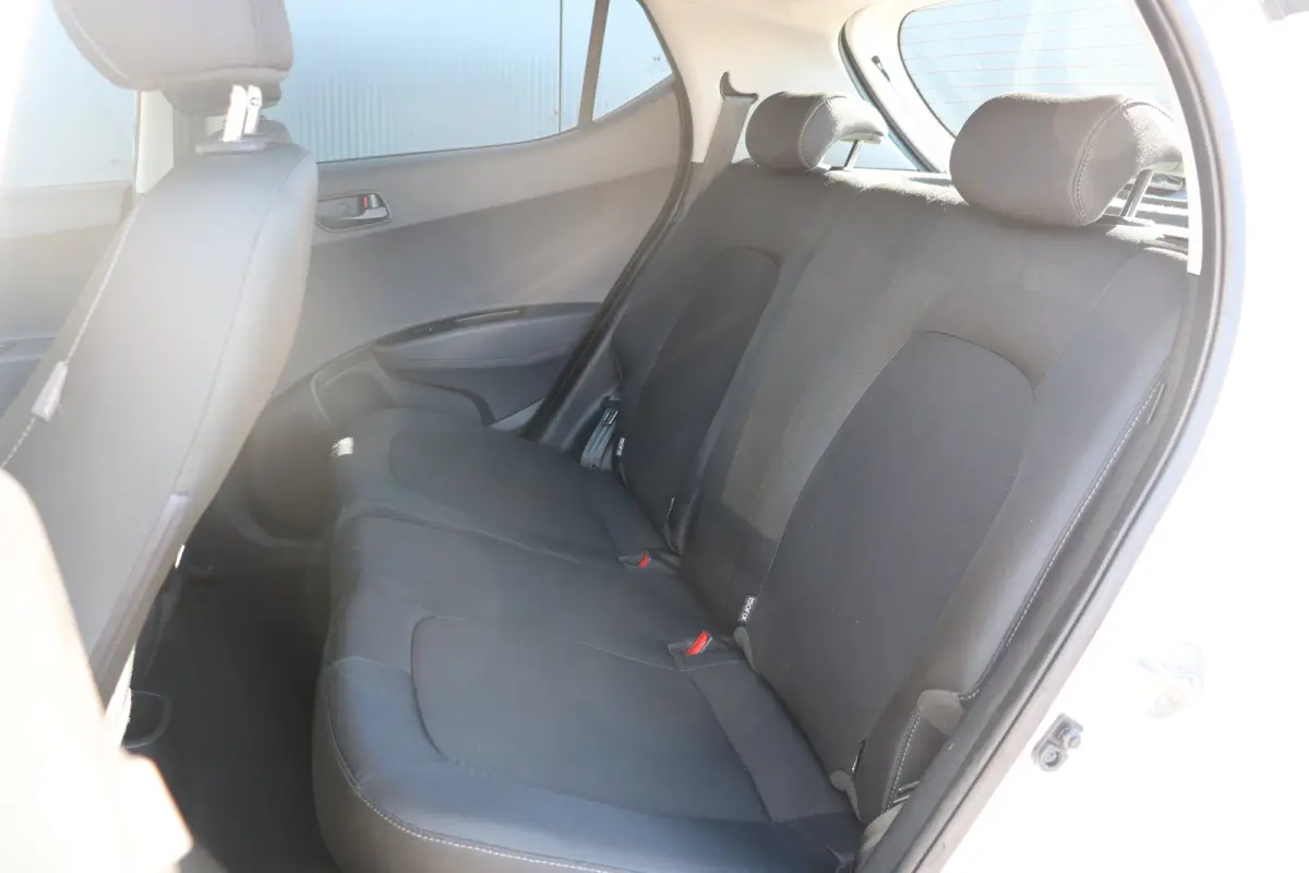 1.0i Comfort AIRCO | NAVI | CRUISE CONTROL | ALL SEASON | DAB | BLUETOOTH