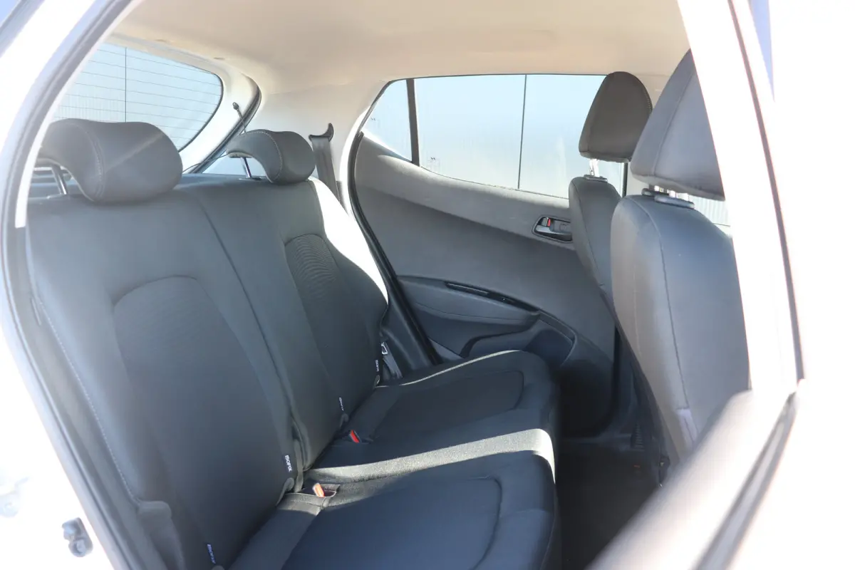 1.0i Comfort AIRCO | NAVI | CRUISE CONTROL | ALL SEASON | DAB | BLUETOOTH