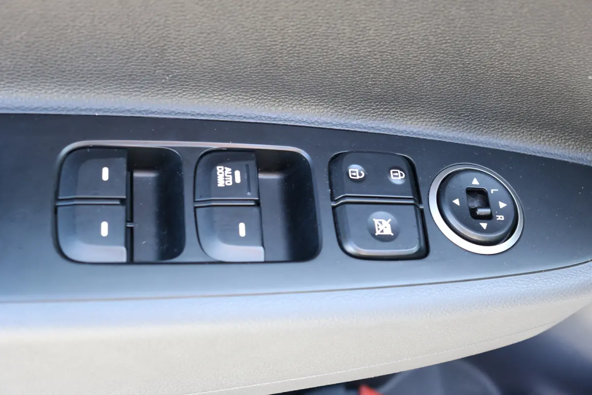 1.0i Comfort AIRCO | NAVI | CRUISE CONTROL | ALL SEASON | DAB | BLUETOOTH