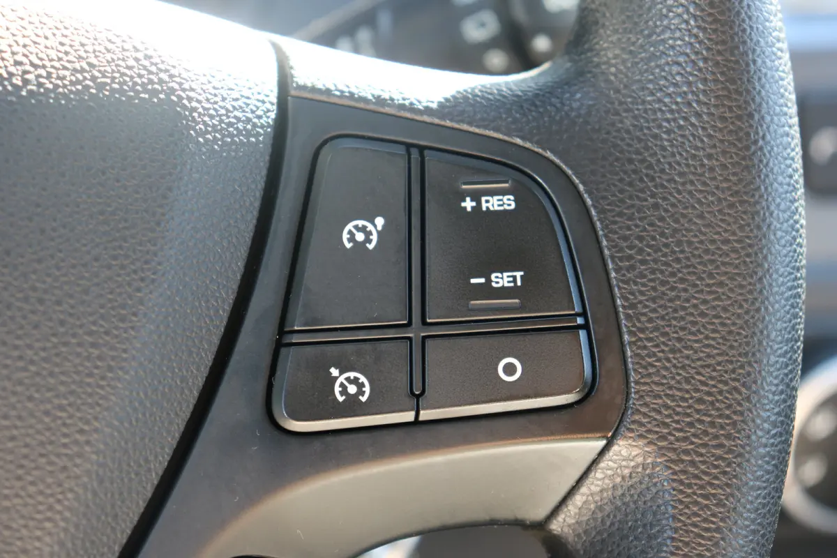 1.0i Comfort AIRCO | NAVI | CRUISE CONTROL | ALL SEASON | DAB | BLUETOOTH