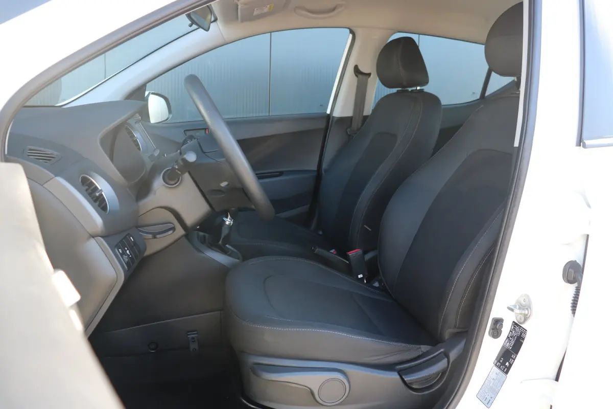 1.0i Comfort AIRCO | NAVI | CRUISE CONTROL | ALL SEASON | DAB | BLUETOOTH