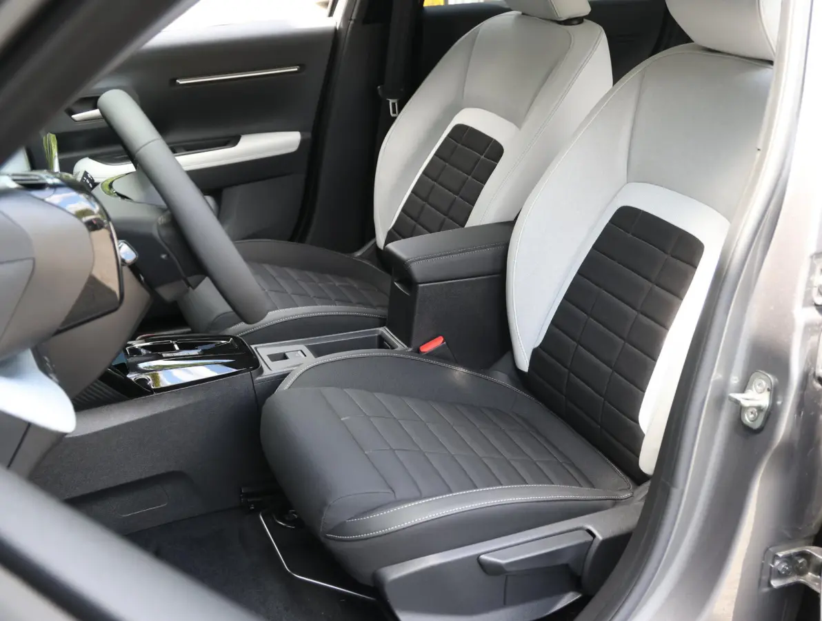 Max 113pk Comfort Range 44 kWh 8jaar Garantie | Accu 98% |Navigatie | Camera achter | Lichtmetalen velgen | Apple Carplay en Android Auto