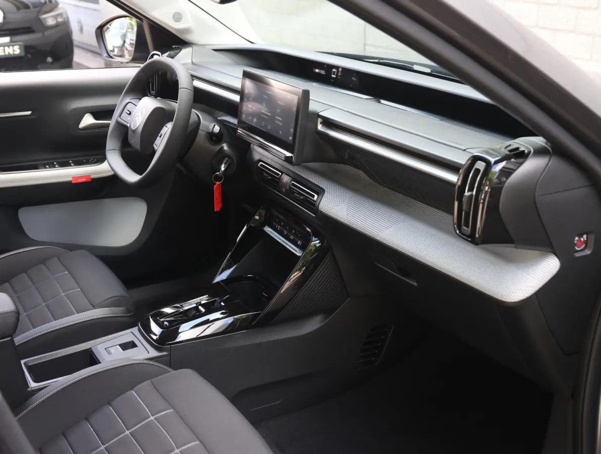 Max 113pk Comfort Range 44 kWh 8jaar Garantie | Accu 98% |Navigatie | Camera achter | Lichtmetalen velgen | Apple Carplay en Android Auto