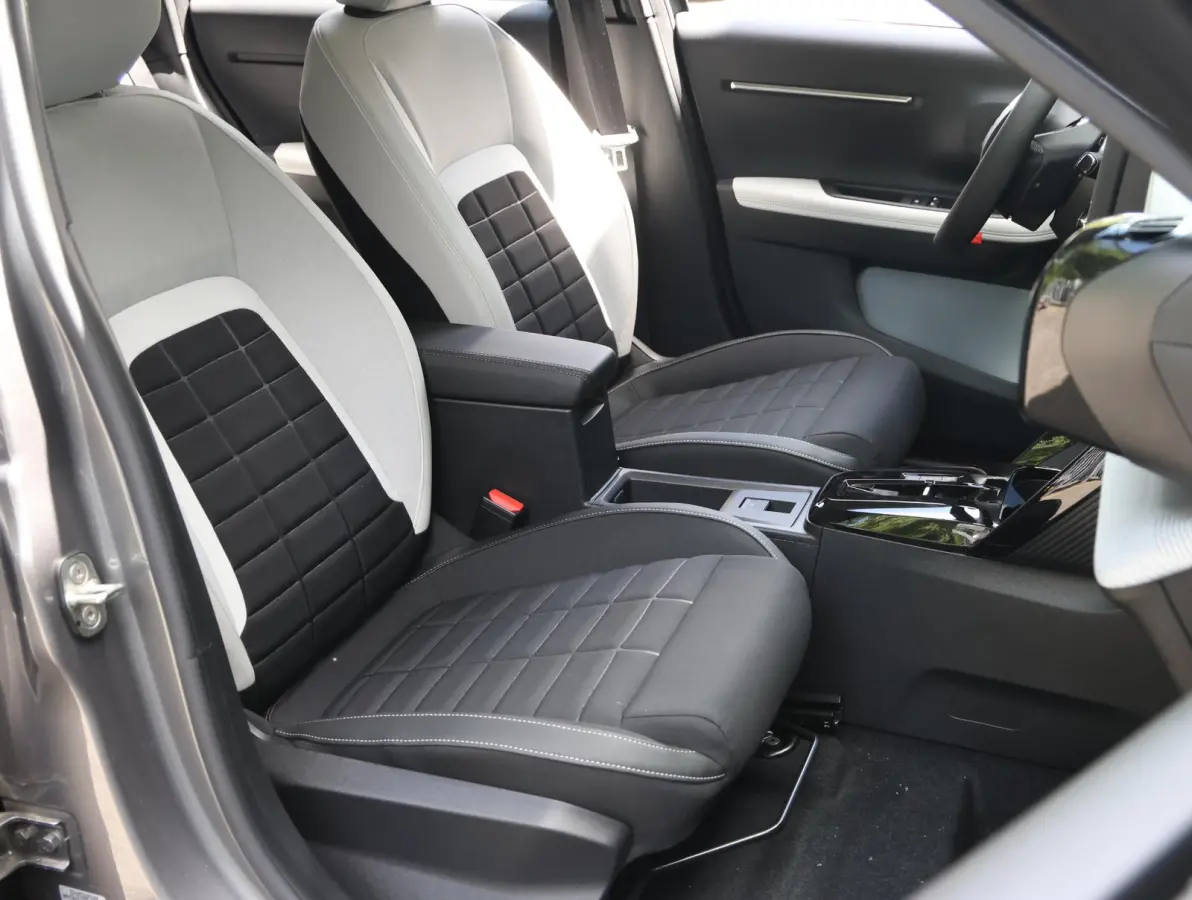 Max 113pk Comfort Range 44 kWh 8jaar Garantie | Accu 98% |Navigatie | Camera achter | Lichtmetalen velgen | Apple Carplay en Android Auto