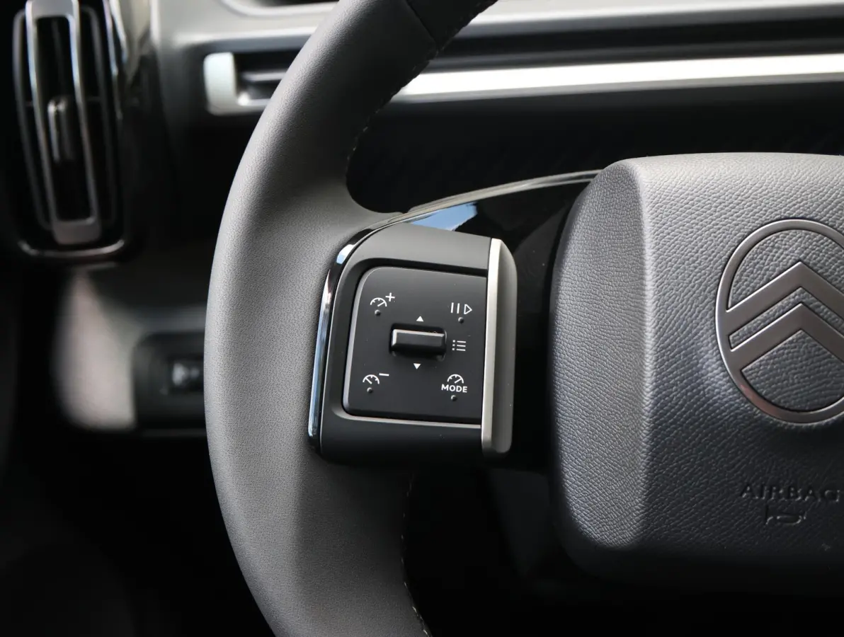 Max 113pk Comfort Range 44 kWh 8jaar Garantie | Accu 98% |Navigatie | Camera achter | Lichtmetalen velgen | Apple Carplay en Android Auto