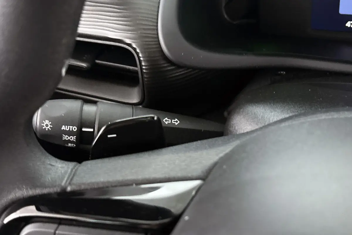 1.2 e-Hybrid Longitude Apple CarPlay 16" LMW
