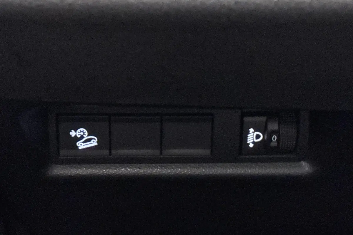 1.2 e-Hybrid Longitude Apple CarPlay 16" LMW