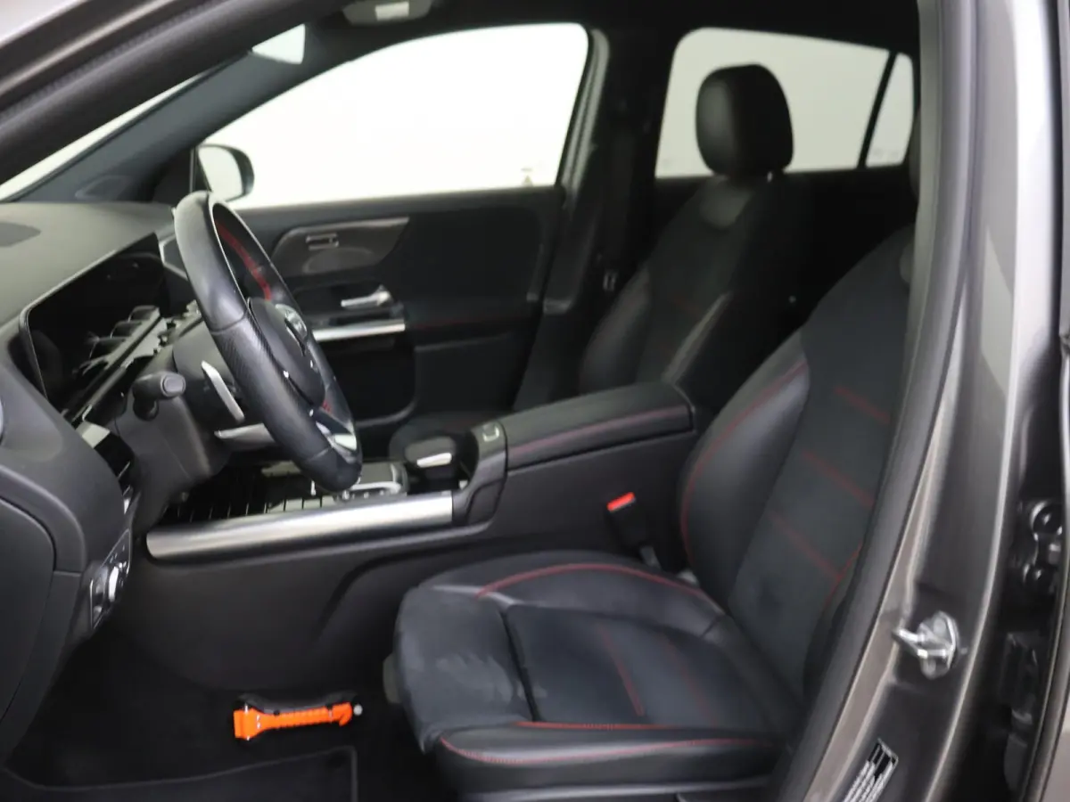 180 AMG Line / Achteruitrijcamera / Night-Pakket /