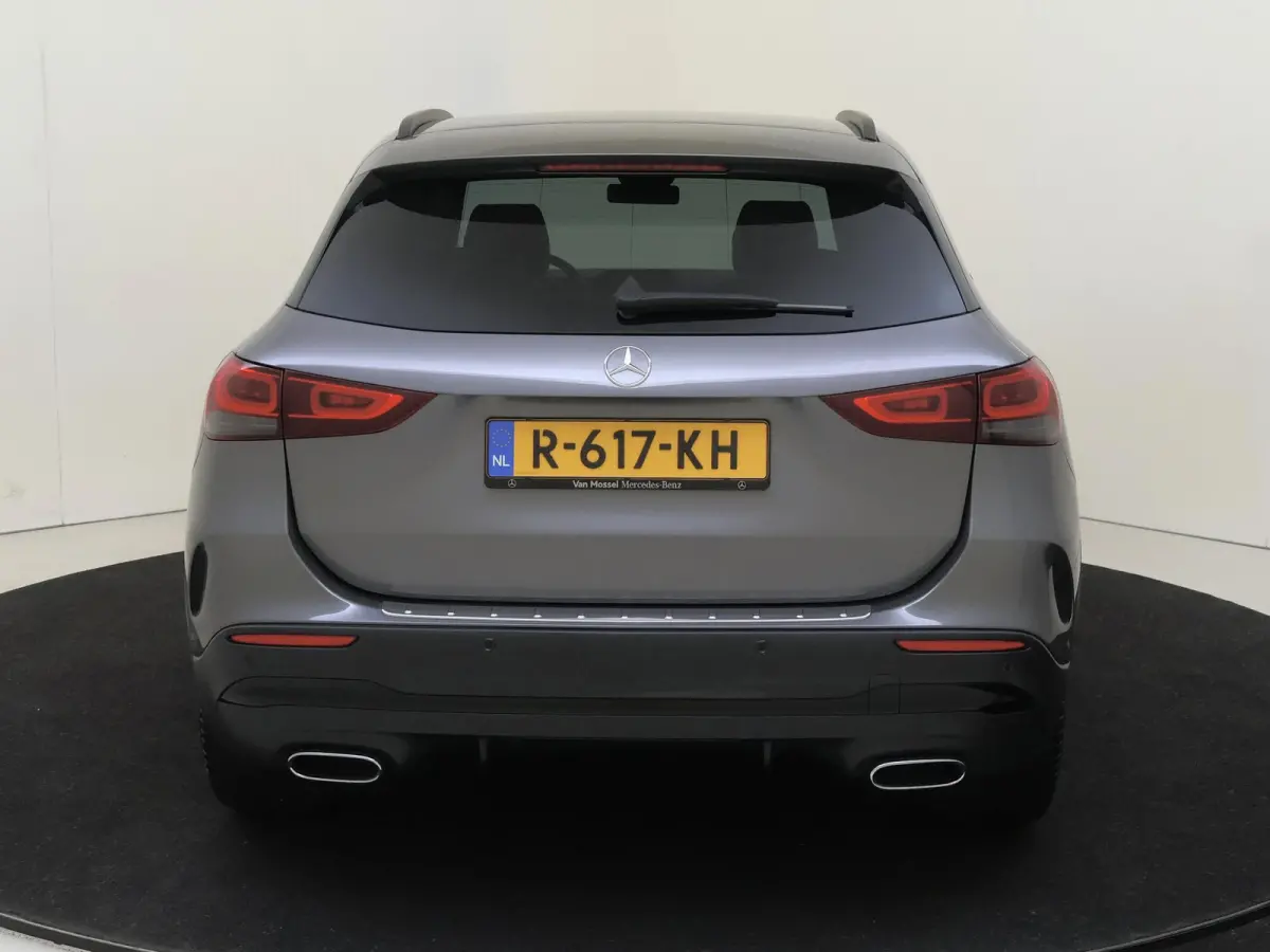 180 AMG Line / Panaromadak / Achteruitrijcamera / Night-Pakket /