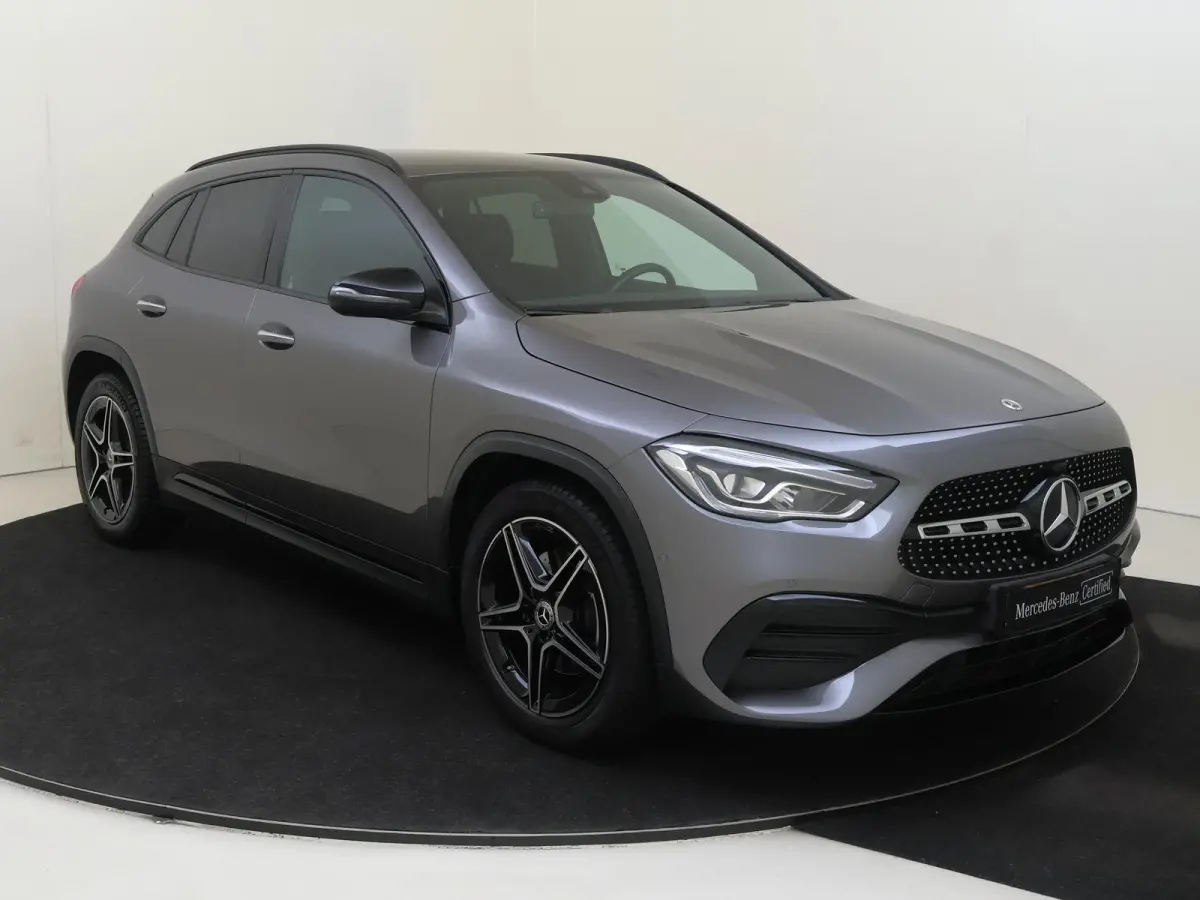 180 AMG Line / Panaromadak / Achteruitrijcamera / Night-Pakket /