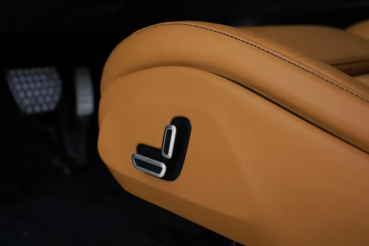 6.5 V12|ADAS|Pano|Massage|Pass Display|360|