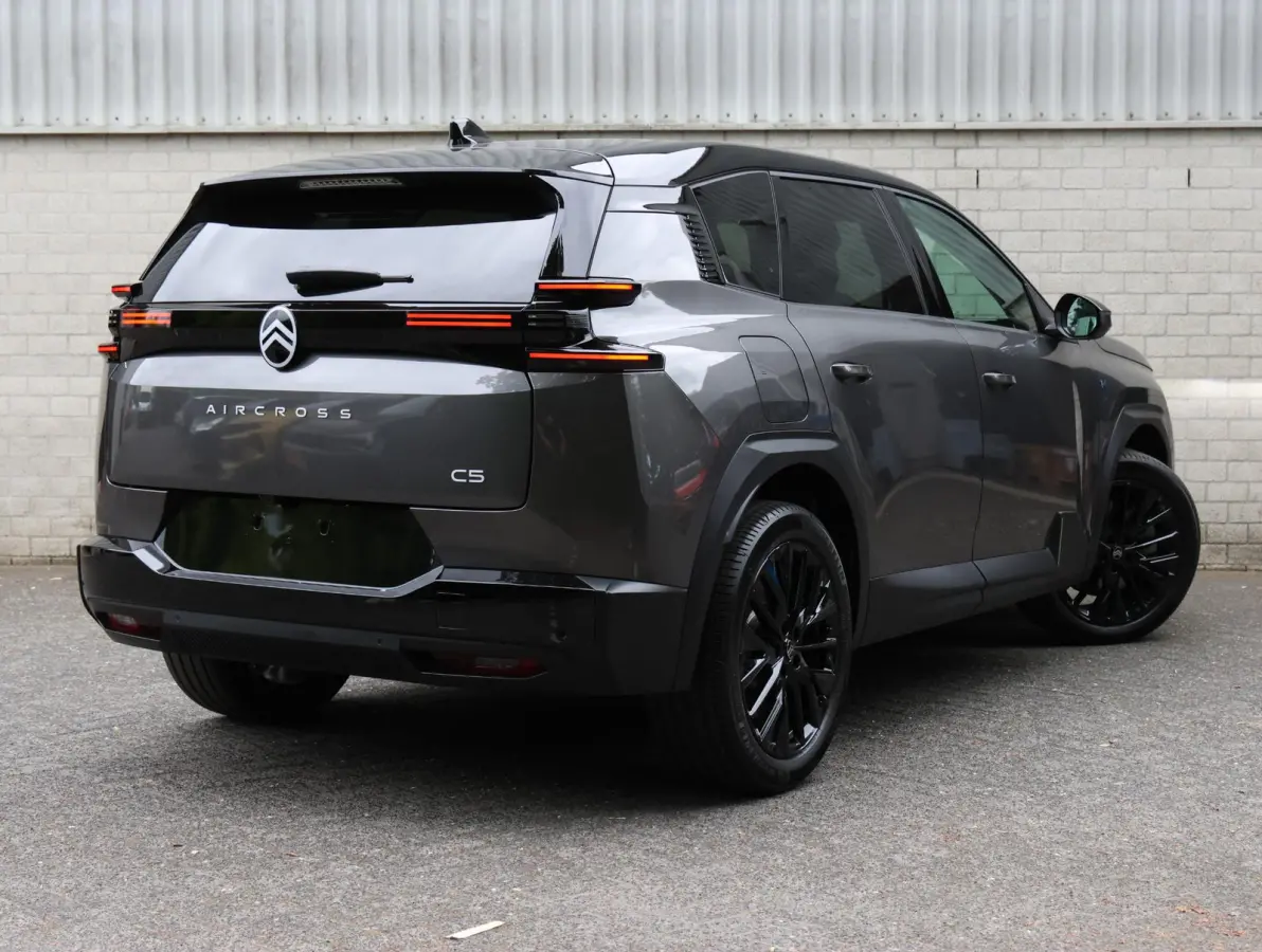1.6 Plug-In Hybrid 195 Max | LUXE UITVOERING | SNEL RIJDEN