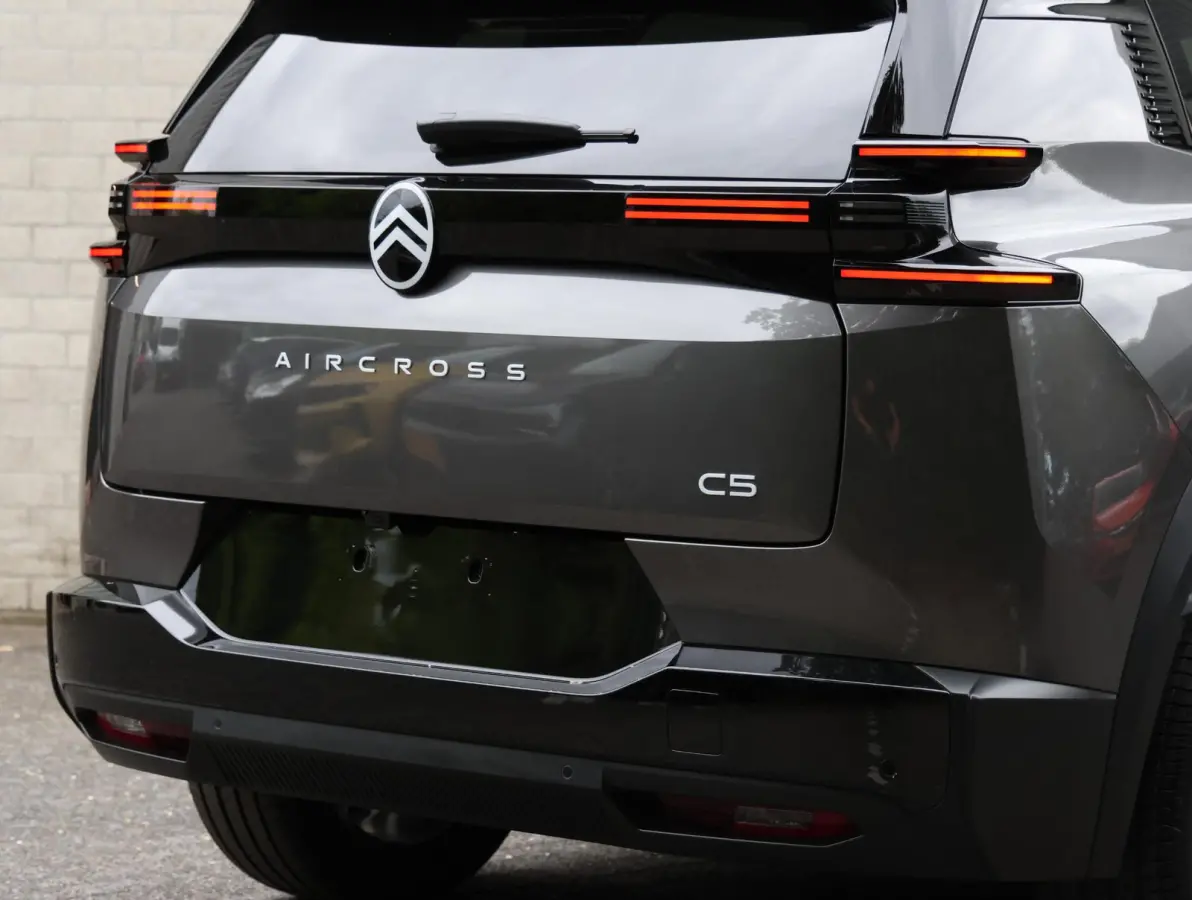 1.6 Plug-In Hybrid 195 Max | LUXE UITVOERING | SNEL RIJDEN