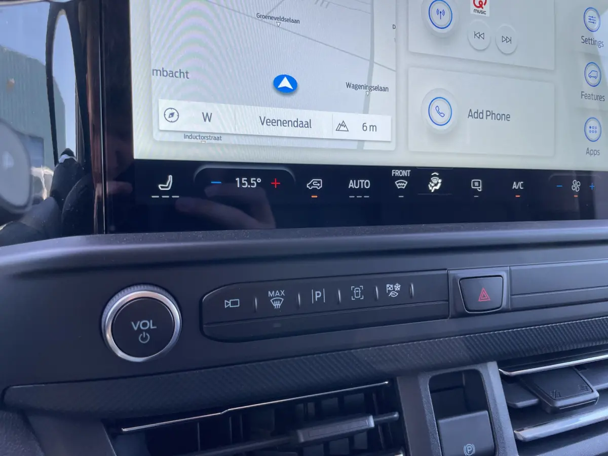 320 L1H1 Limited 71 kWh | Winterpack | Adap. Cruise Control | Trekhaak | Camera | | 13 polige trekhaak met Trailer Sway Control | 2 zitplaatsen rechtsvoor | 3-fase laadkabel mode 3 32A, 10 m