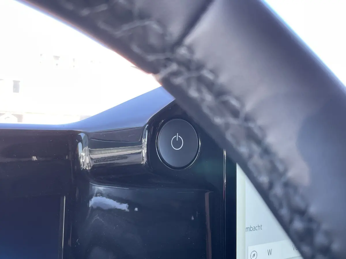320 L1H1 Limited 71 kWh | Winterpack | Adap. Cruise Control | Trekhaak | Camera | | 13 polige trekhaak met Trailer Sway Control | 2 zitplaatsen rechtsvoor | 3-fase laadkabel mode 3 32A, 10 m