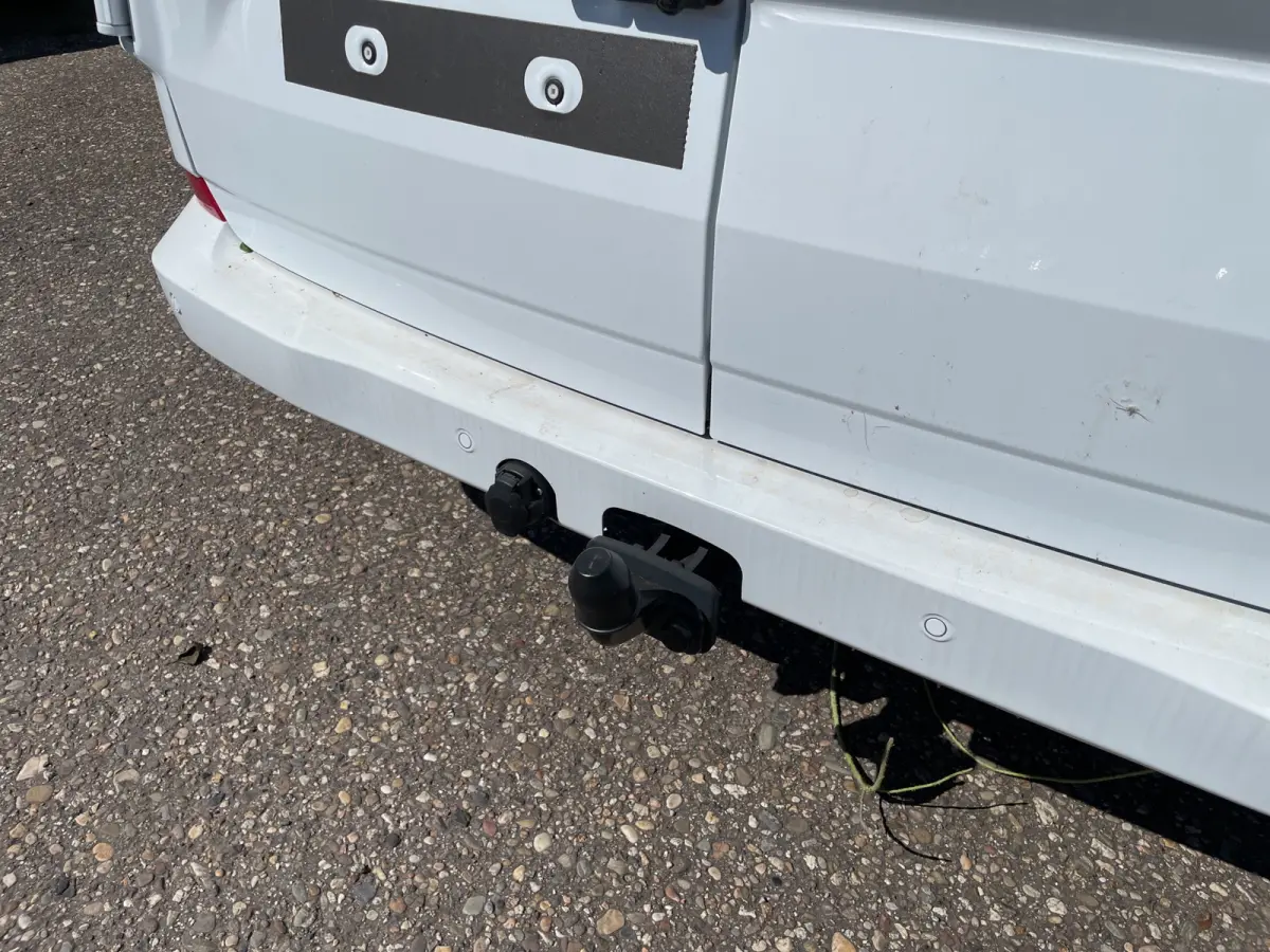 320 L1H1 Limited 71 kWh | Winterpack | Adap. Cruise Control | Trekhaak | Camera | | 13 polige trekhaak met Trailer Sway Control | 2 zitplaatsen rechtsvoor | 3-fase laadkabel mode 3 32A, 10 m