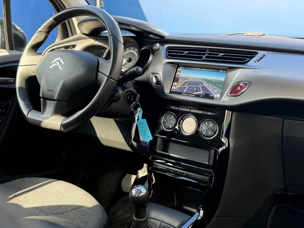 1.2 PureTech Feel Edition|2e Eigenaar|Navi|Climate|Cruise|PDC|LMV|ElektrischeRamen|Bleutooth|Isofix|DealerOnderhouden|