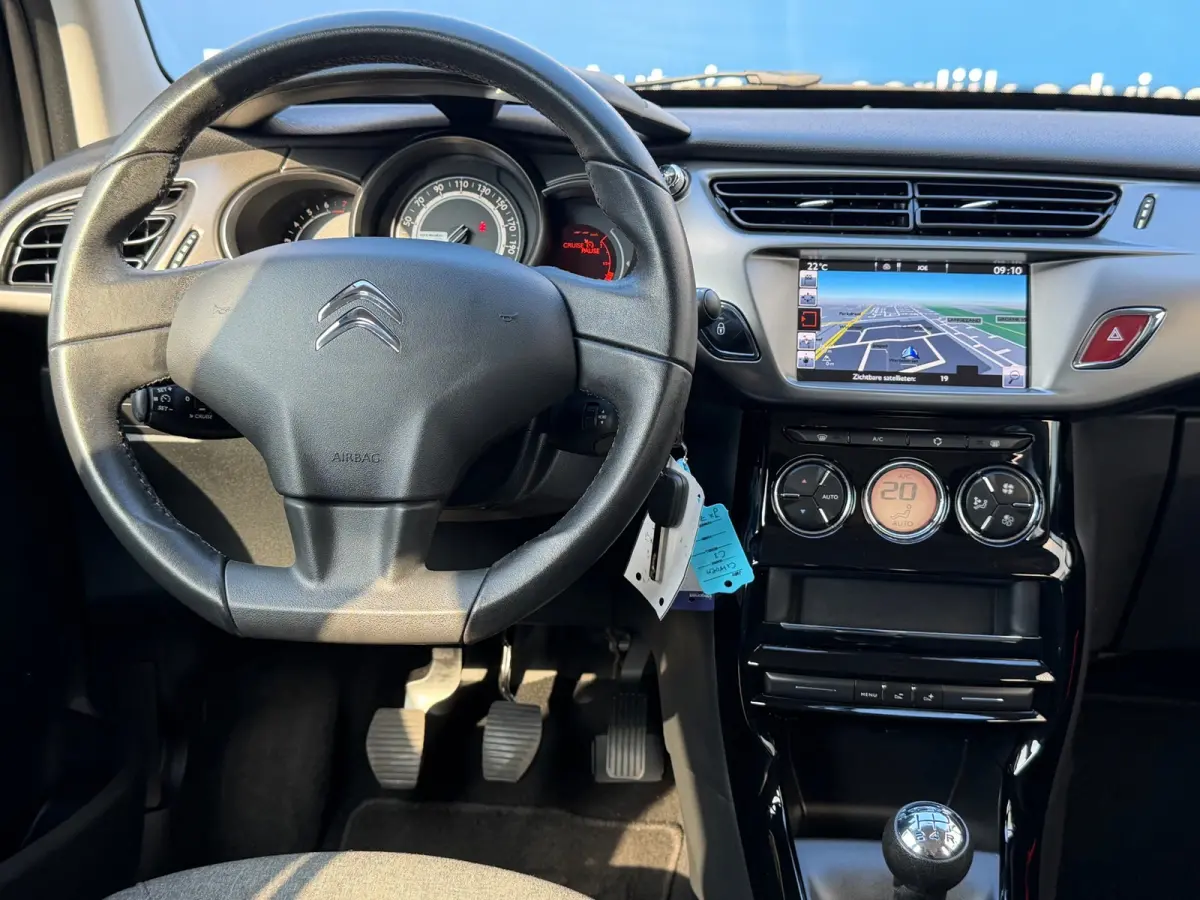 1.2 PureTech Feel Edition|2e Eigenaar|Navi|Climate|Cruise|PDC|LMV|ElektrischeRamen|Bleutooth|Isofix|DealerOnderhouden|
