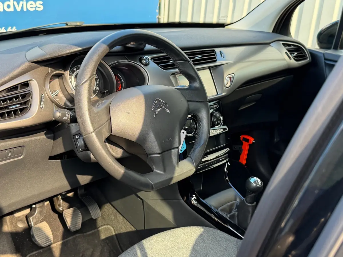 1.2 PureTech Feel Edition|2e Eigenaar|Navi|Climate|Cruise|PDC|LMV|ElektrischeRamen|Bleutooth|Isofix|DealerOnderhouden|
