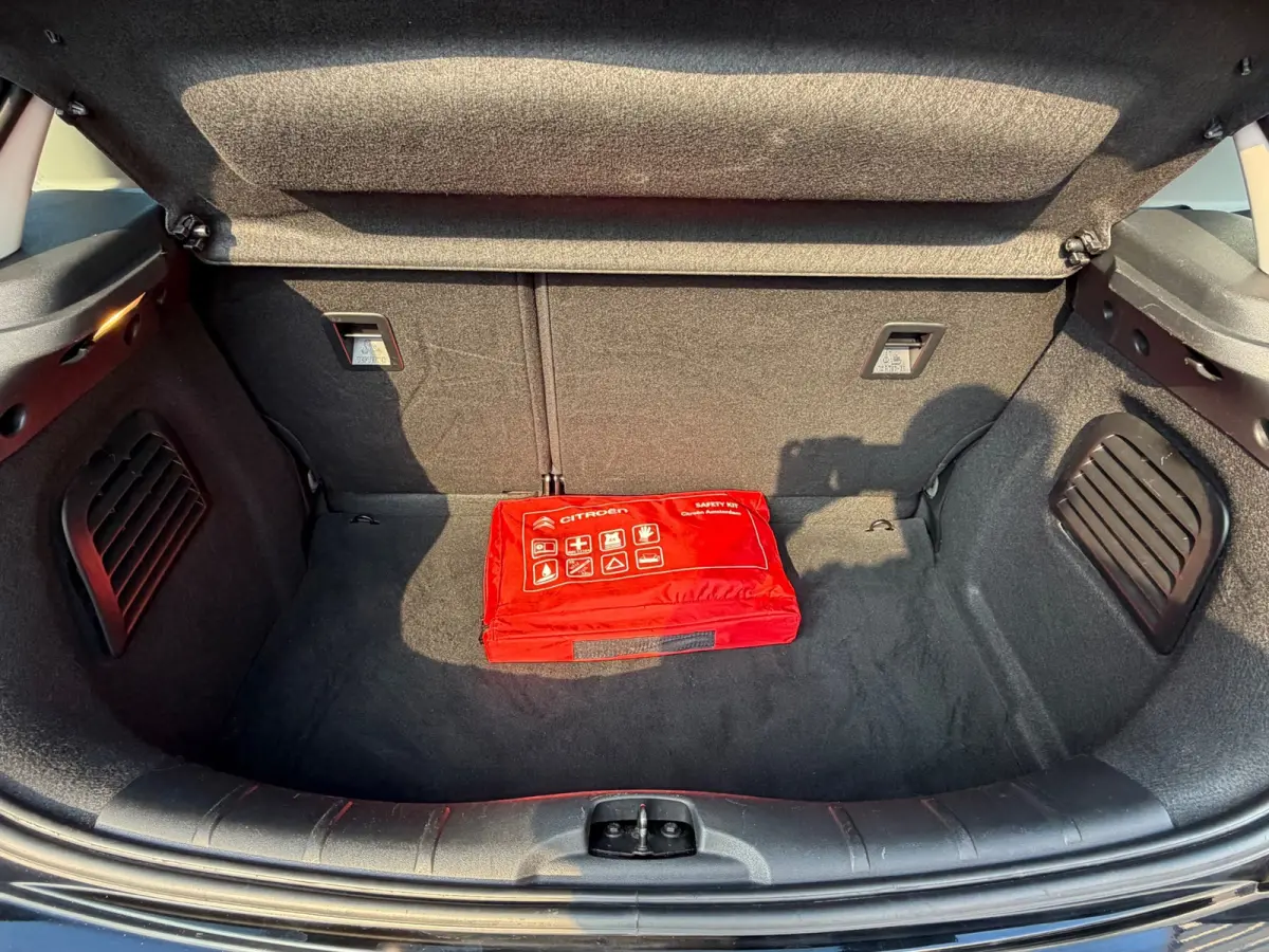 1.2 PureTech Feel Edition|2e Eigenaar|Navi|Climate|Cruise|PDC|LMV|ElektrischeRamen|Bleutooth|Isofix|DealerOnderhouden|