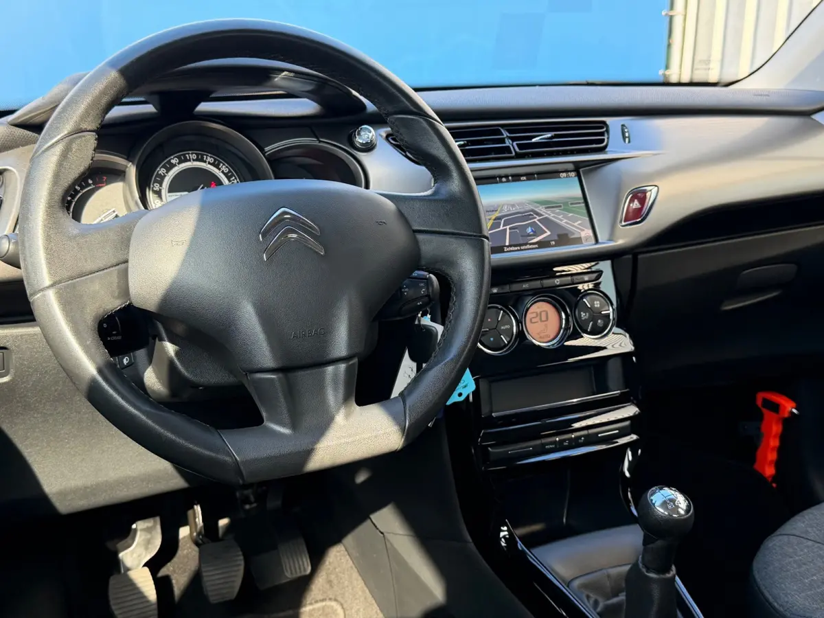 1.2 PureTech Feel Edition|2e Eigenaar|Navi|Climate|Cruise|PDC|LMV|ElektrischeRamen|Bleutooth|Isofix|DealerOnderhouden|