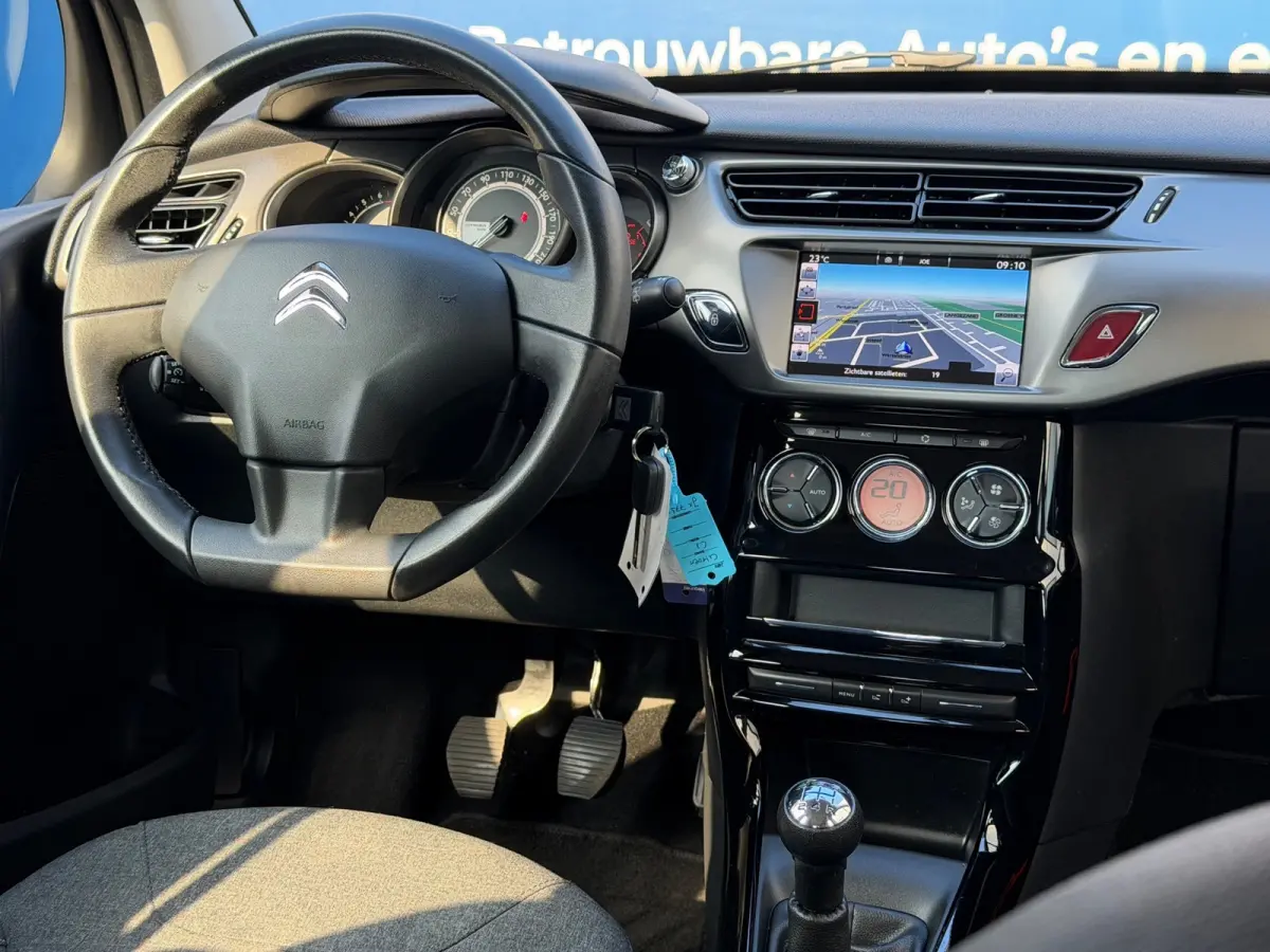 1.2 PureTech Feel Edition|2e Eigenaar|Navi|Climate|Cruise|PDC|LMV|ElektrischeRamen|Bleutooth|Isofix|DealerOnderhouden|