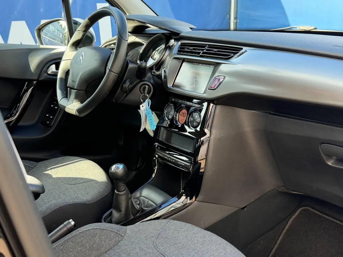 1.2 PureTech Feel Edition|2e Eigenaar|Navi|Climate|Cruise|PDC|LMV|ElektrischeRamen|Bleutooth|Isofix|DealerOnderhouden|