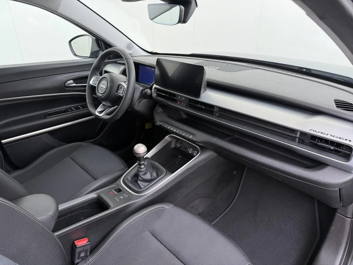 Summit 100pk | Navigatie via Apple Carplay en Android auto | Camera achter | cruise control | Lichtmetalen velgen | Automatische airco