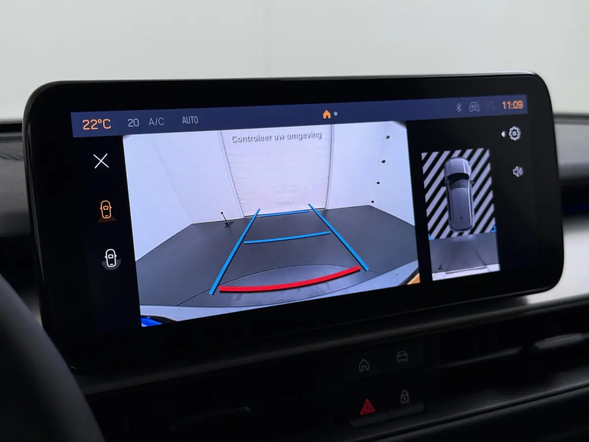 Summit 100pk | Navigatie via Apple Carplay en Android auto | Camera achter | cruise control | Lichtmetalen velgen | Automatische airco