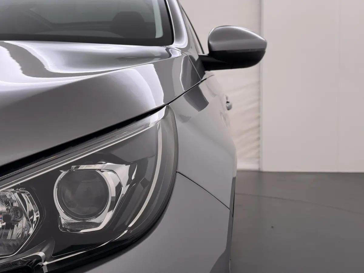 Blue Lease Executive 110pk | Trekhaak | Navigatie | Automatische airco | Cruise control | Parkeersensoren achter | Lichtmetalen velgen | Apple Carplay en Android auto