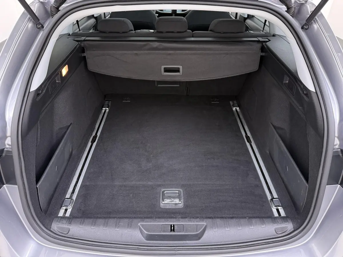 Blue Lease Executive 110pk | Trekhaak | Navigatie | Automatische airco | Cruise control | Parkeersensoren achter | Lichtmetalen velgen | Apple Carplay en Android auto