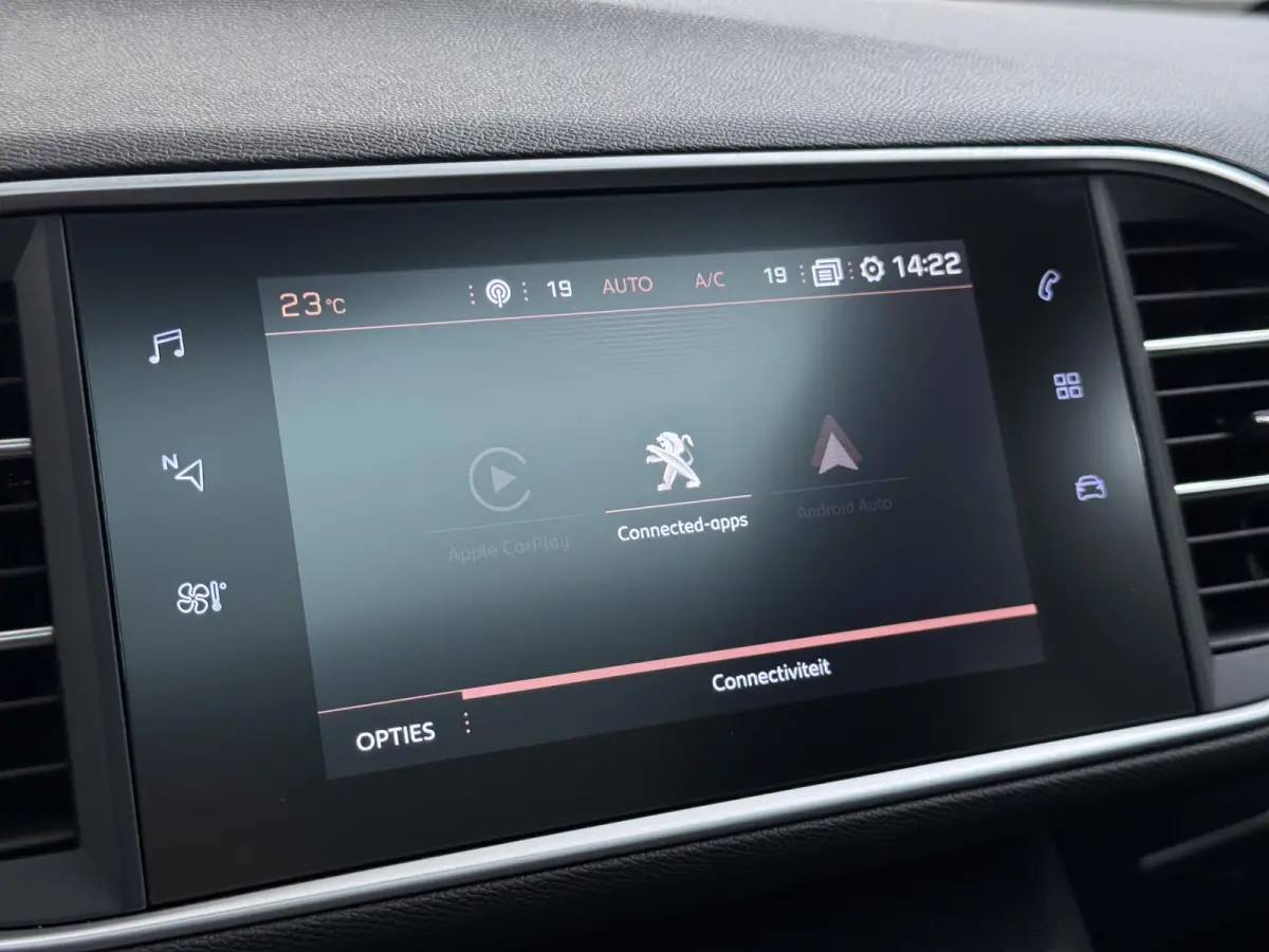 Blue Lease Executive 110pk | Trekhaak | Navigatie | Automatische airco | Cruise control | Parkeersensoren achter | Lichtmetalen velgen | Apple Carplay en Android auto