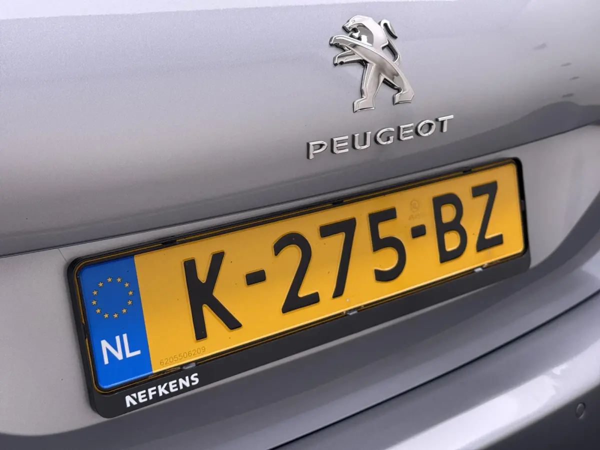 Blue Lease Executive 110pk | Trekhaak | Navigatie | Automatische airco | Cruise control | Parkeersensoren achter | Lichtmetalen velgen | Apple Carplay en Android auto