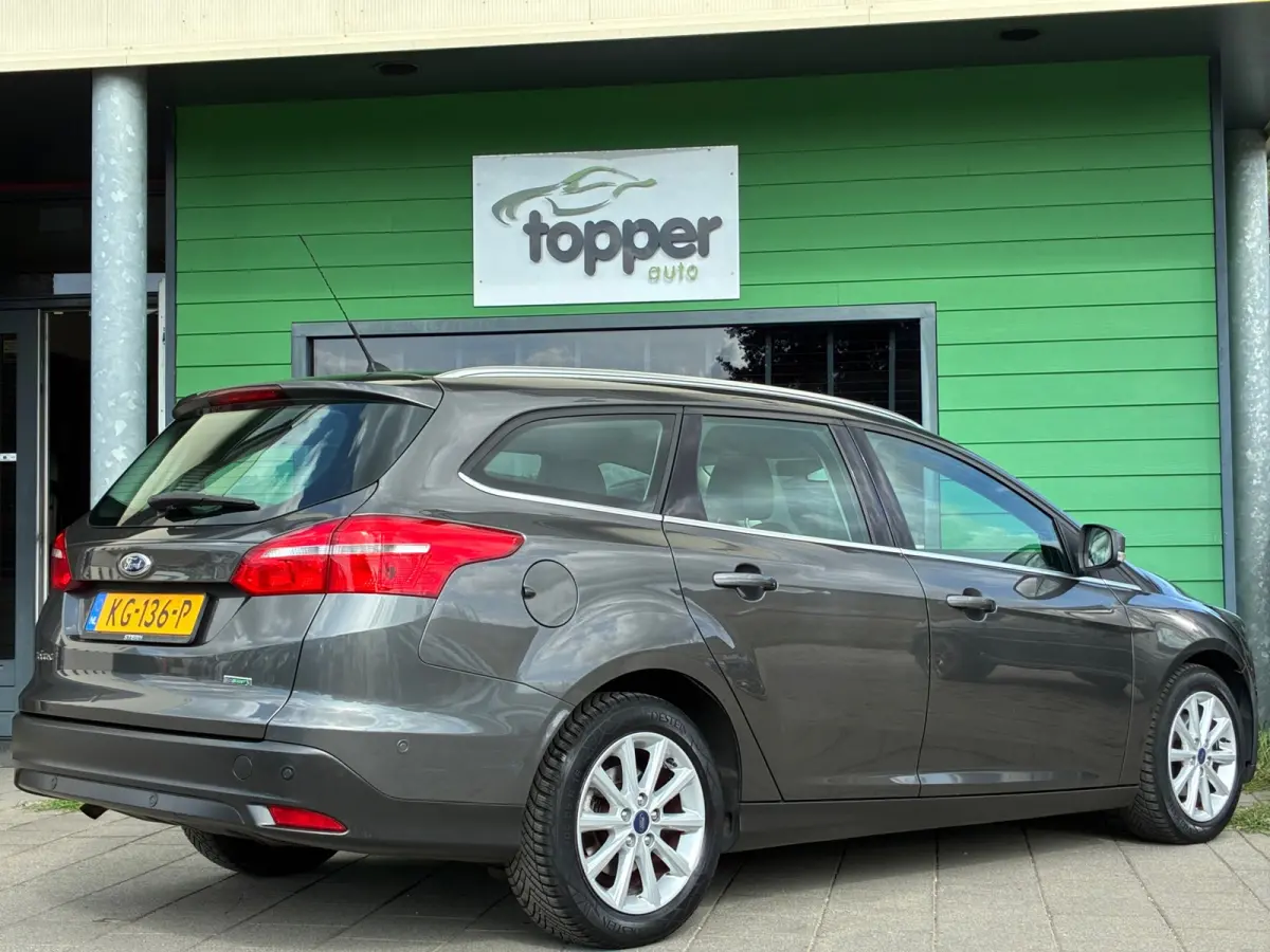 1.0 Titanium|2e Eigenaar|Navigatie|CruiseControl|Climatronic|PDC|Dealer Onderhouden|