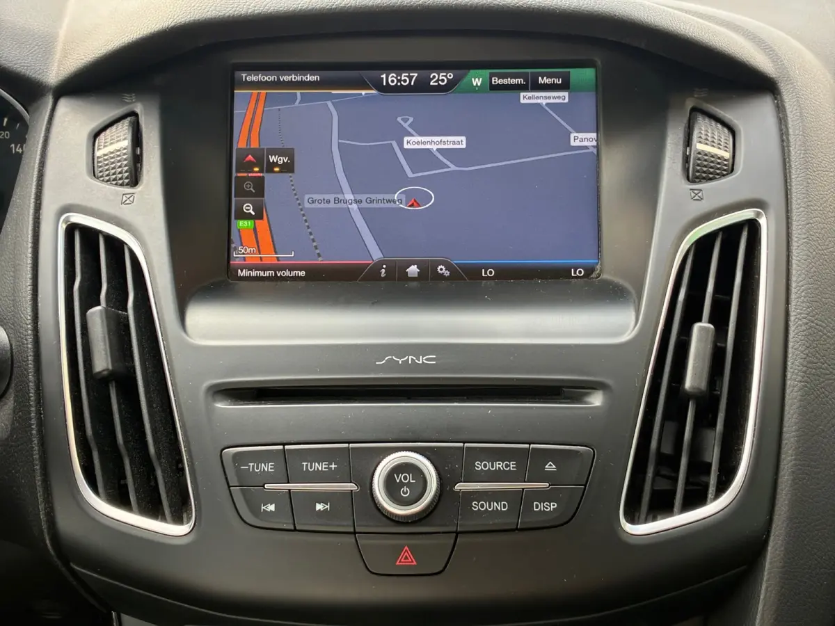 1.0 Titanium|2e Eigenaar|Navigatie|CruiseControl|Climatronic|PDC|Dealer Onderhouden|