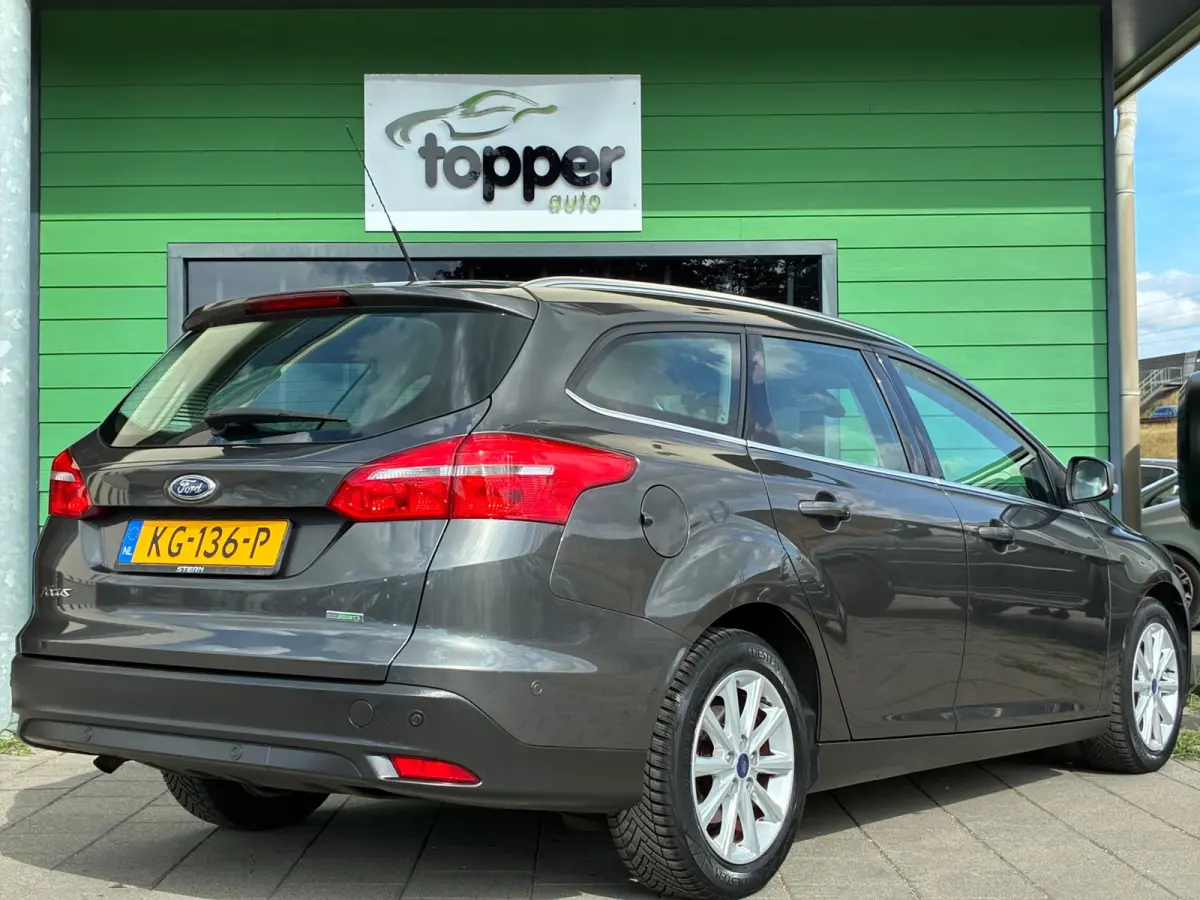 1.0 Titanium|2e Eigenaar|Navigatie|CruiseControl|Climatronic|PDC|Dealer Onderhouden|