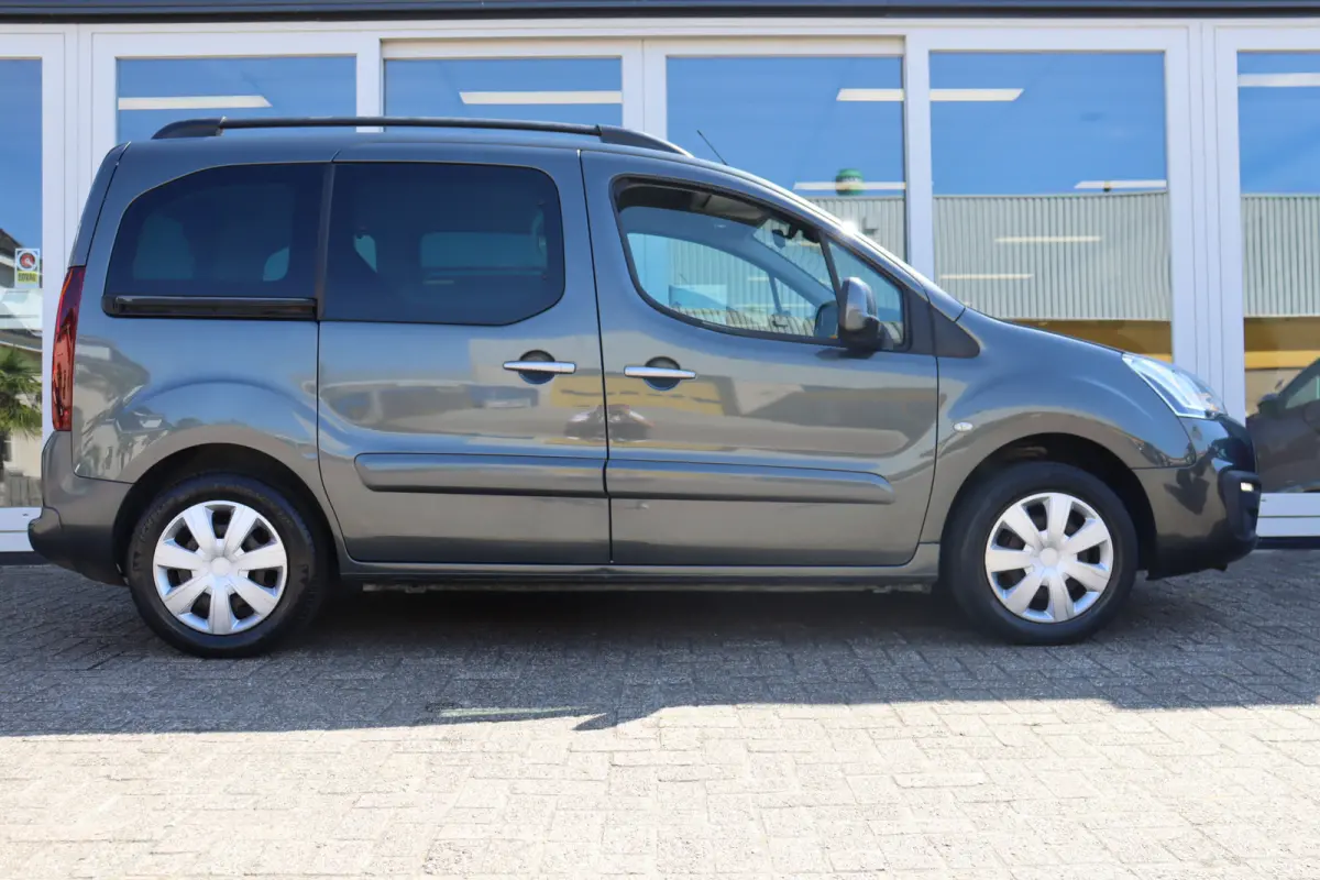 1.6 Feel, Airco, Camera A, Cruise, PDC V+A, Navi, Prijs Is Rijklaar Inclusief 6 Maanden Garantie
