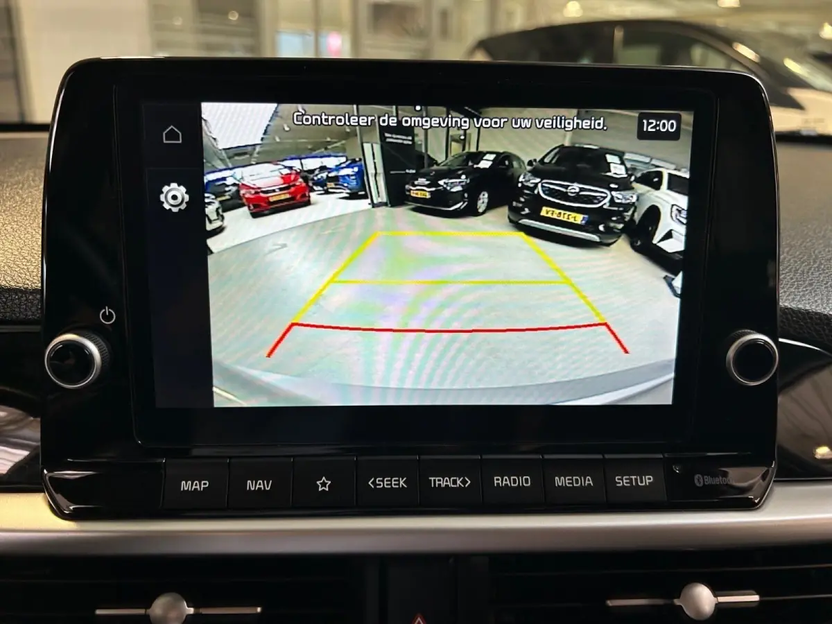 1.0 DPi DynamicPlusLine | Apple Carplay / Android Auto | Navigatiesysteem | Lichtsensor | Parkeersensoren + Camera Achter | Cruise Control | Climate Control | 15"Lichtmetalen Velgen