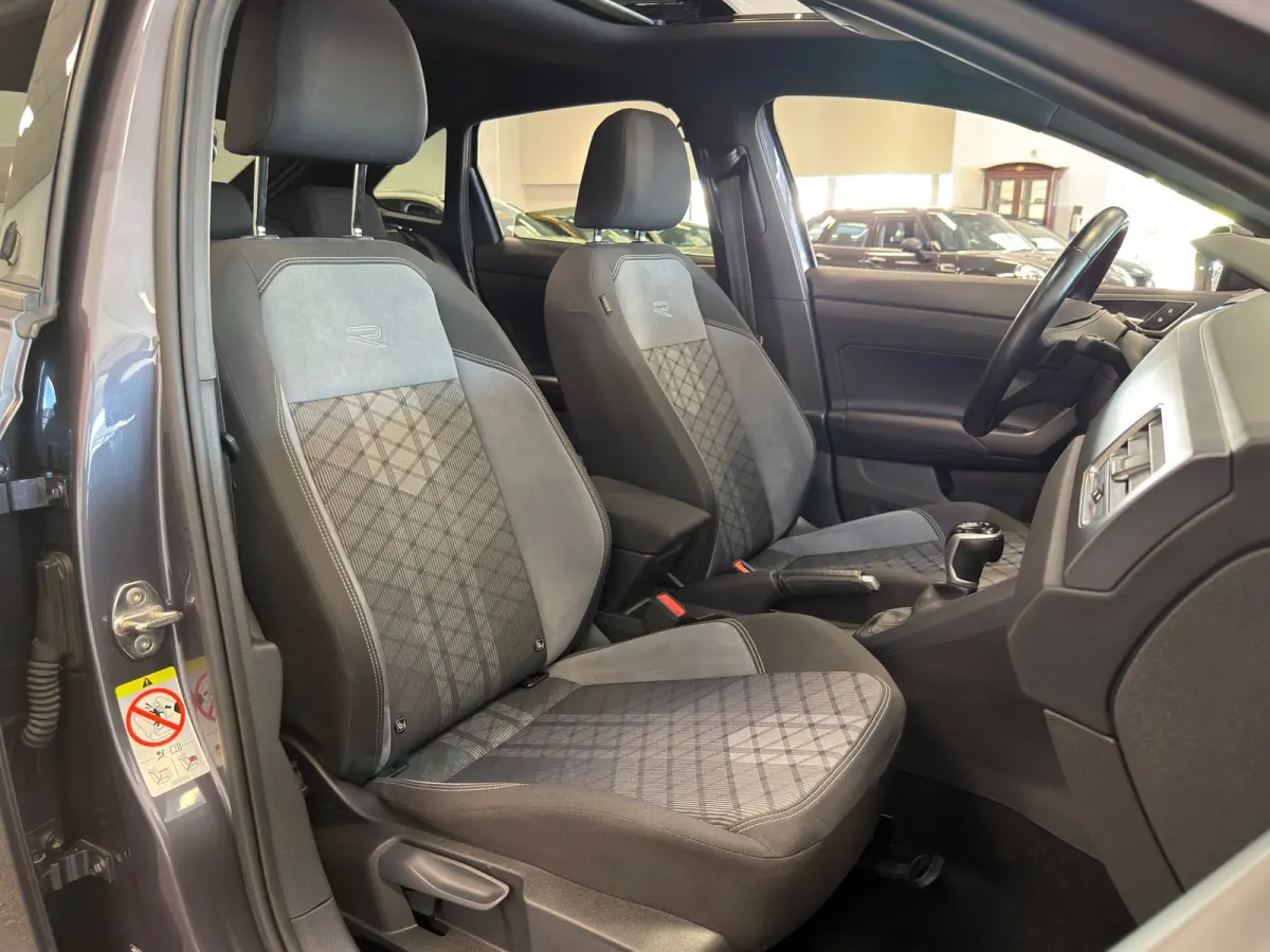 1.0 TSI R-LINE| PANORAMADAK | LED | VR-COCKPIT | CRUISE