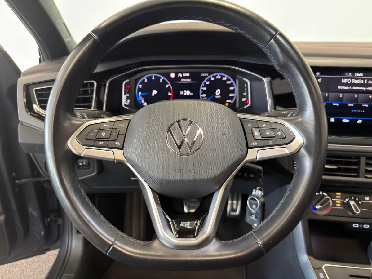 1.0 TSI R-LINE| PANORAMADAK | LED | VR-COCKPIT | CRUISE